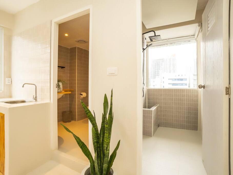 Cozy 2-bedroom In Silom Center - 6a