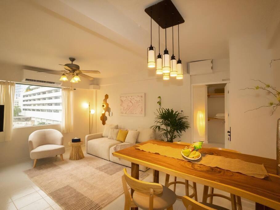 Cozy 2-bedroom In Silom Center - 6a *
