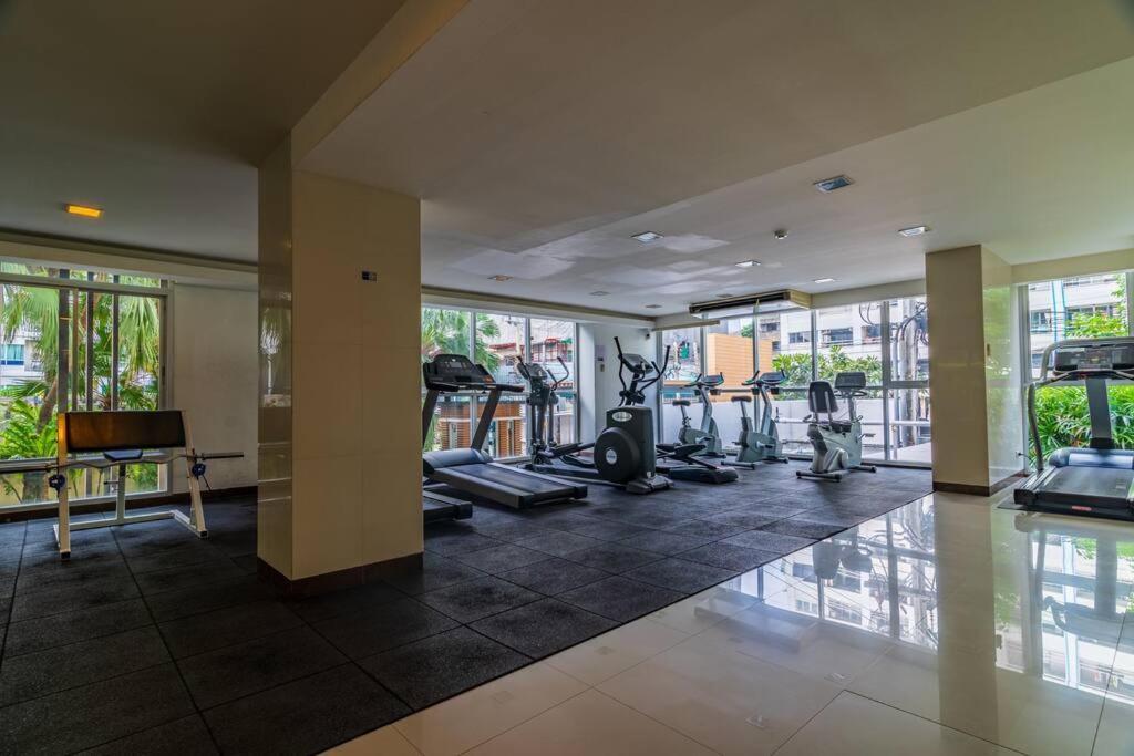 Center 1 Bedroom Fast Wifi Pool Checkin 24h *