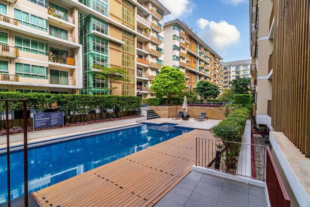 Center 1 Bedroom Fast Wifi Pool Checkin 24h *