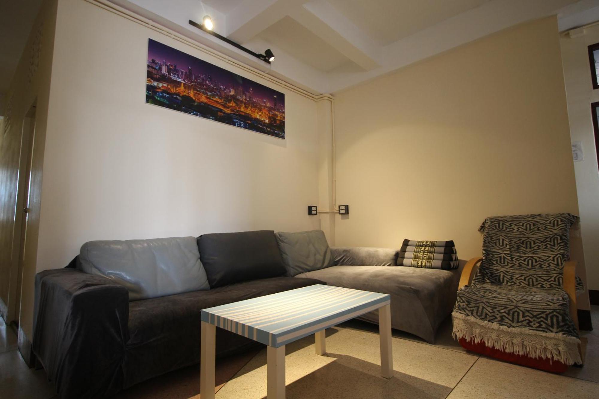 Baan Nampetch Hostel Bangkok