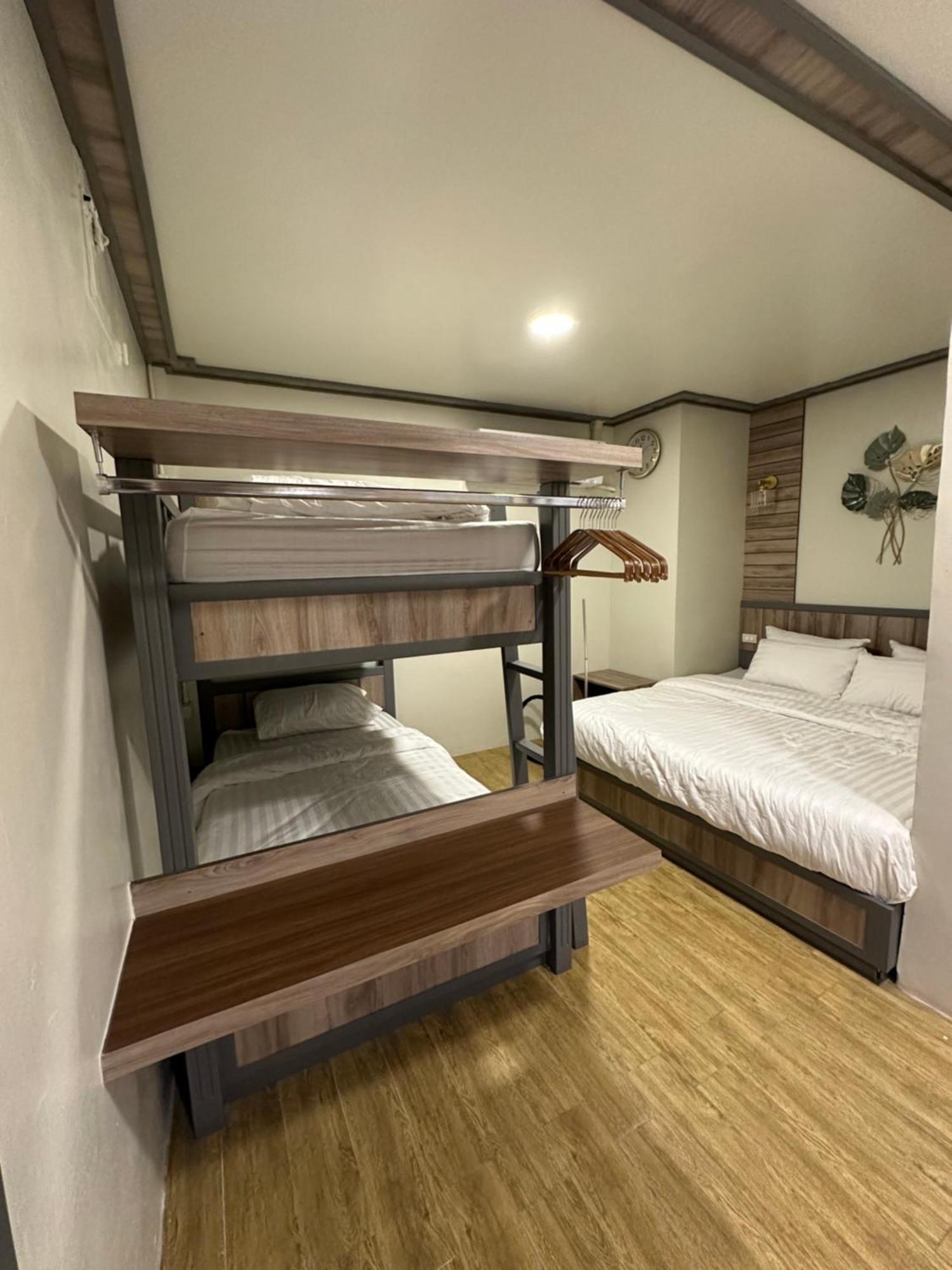 Victory Place Hostel Bangkok
