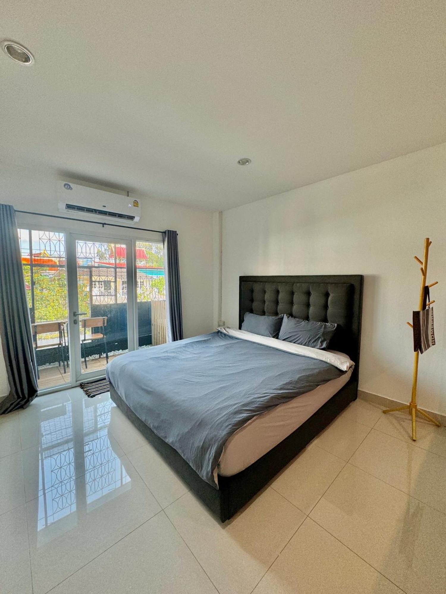 Pinklao Traveler's House *