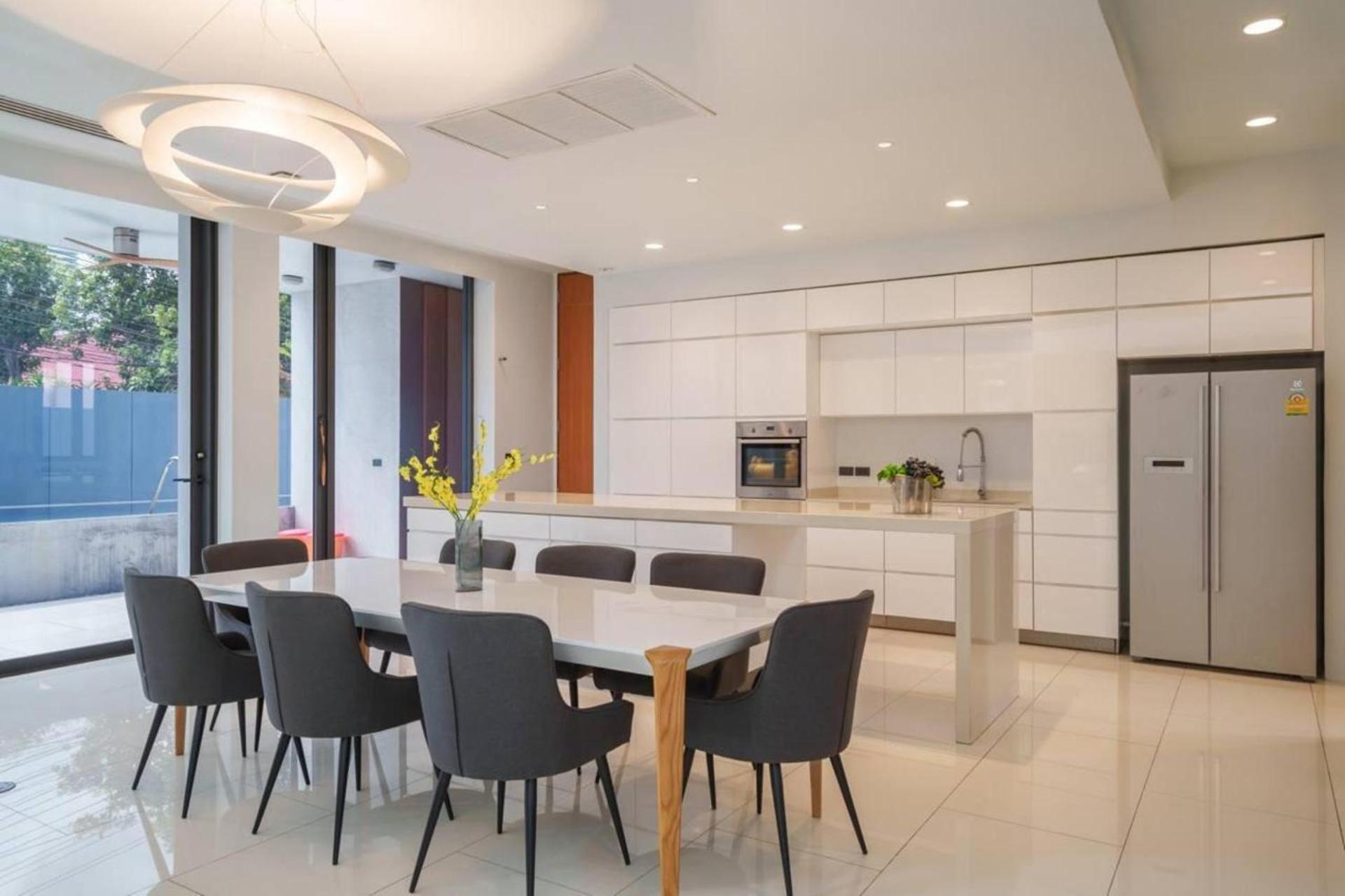 Villa Ekkamai Luxury With Cinema Bangkok