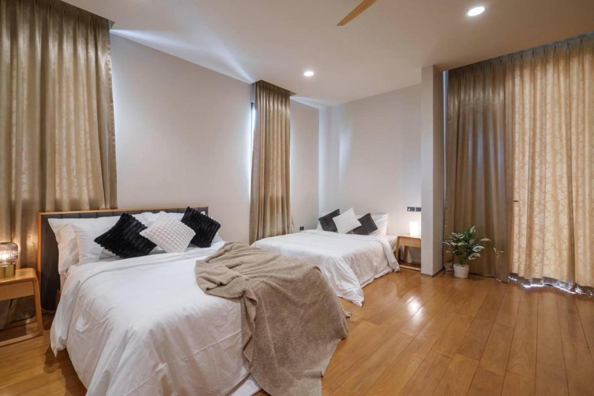 Ekkamai Luxury With Cinema Villa