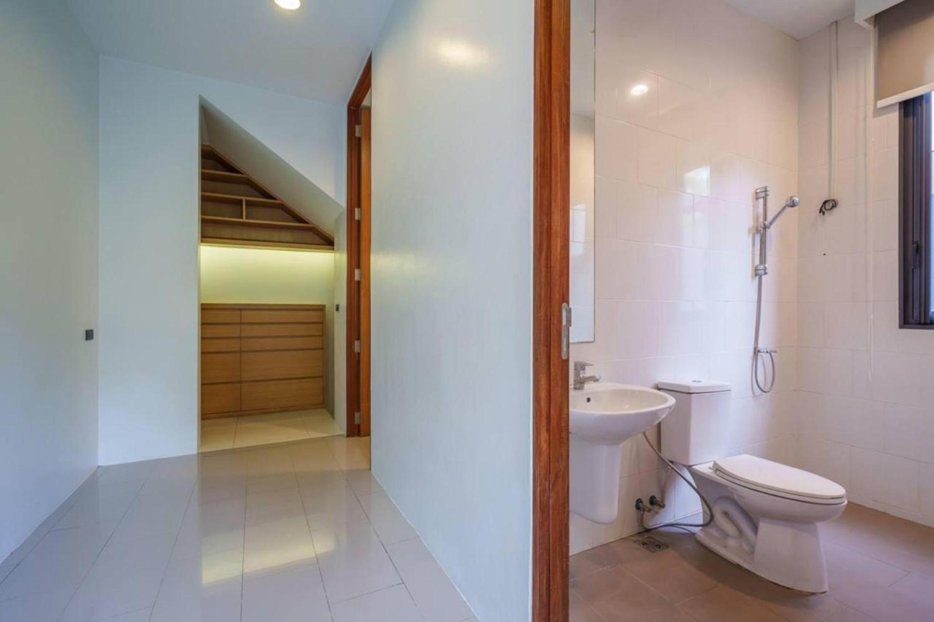 Ekkamai Luxury With Cinema Villa *