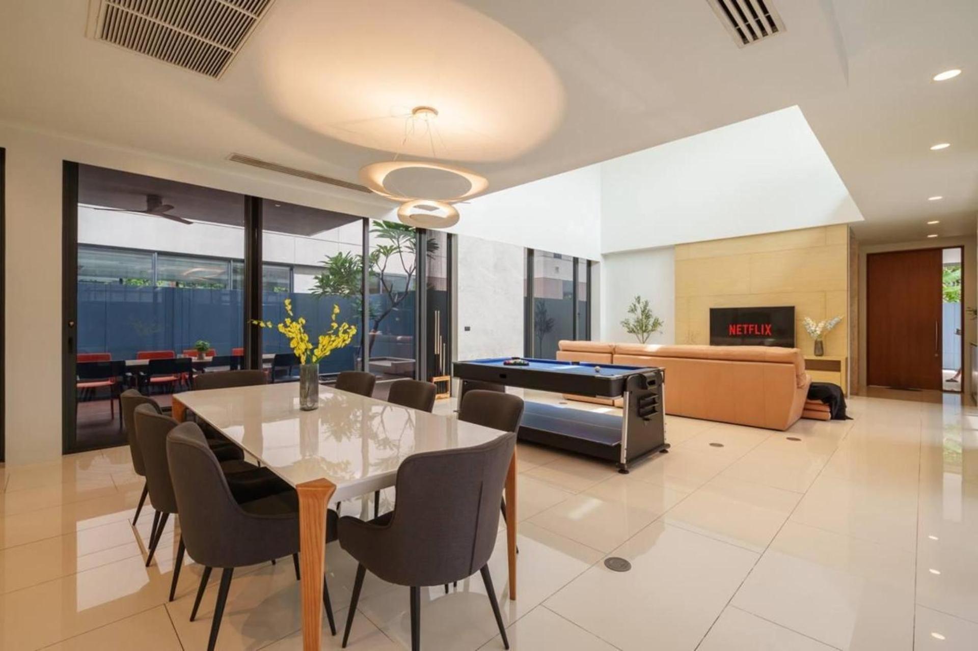 Vila Ekkamai Luxury With Cinema