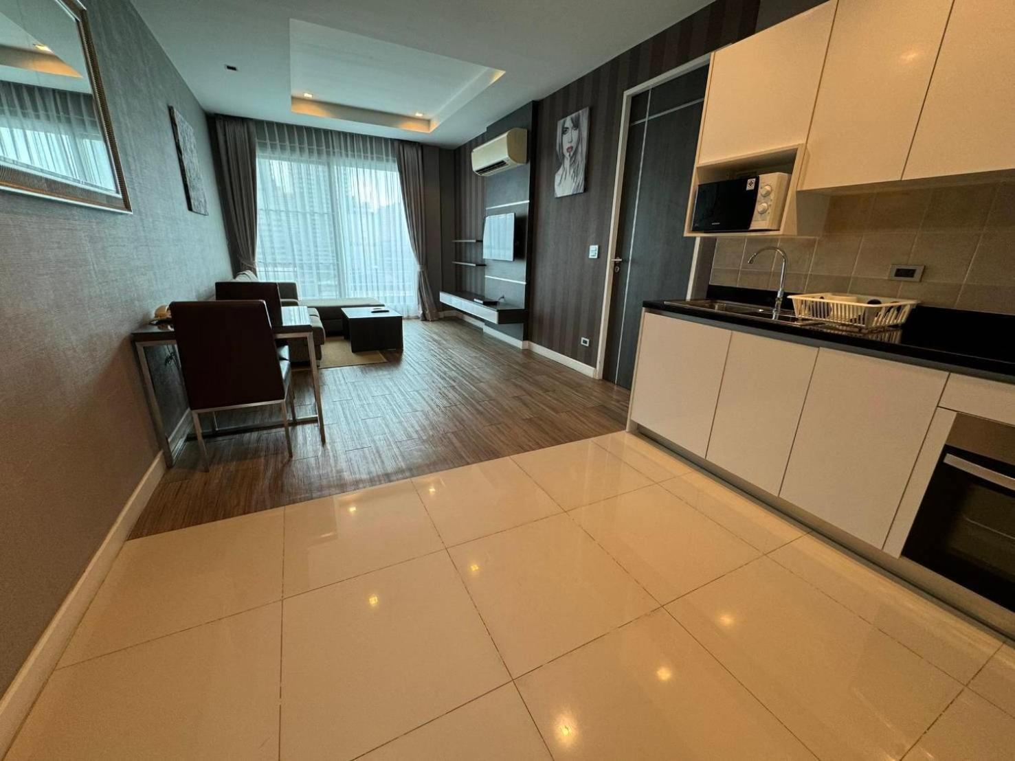 J Thonglor 8 Apartment *