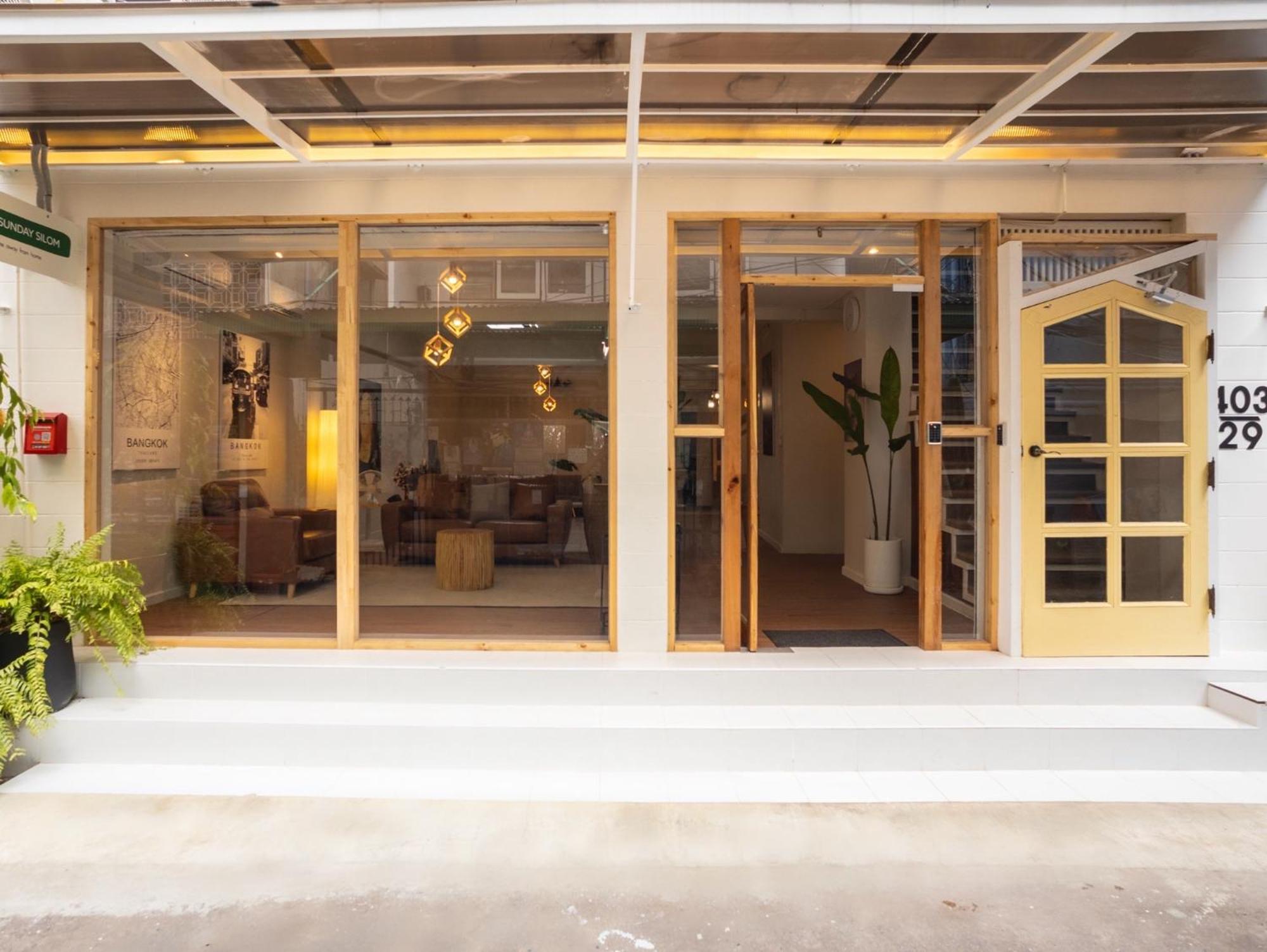Cozy For 3 Guests In The Heart Of Silom - 3b Bangkok