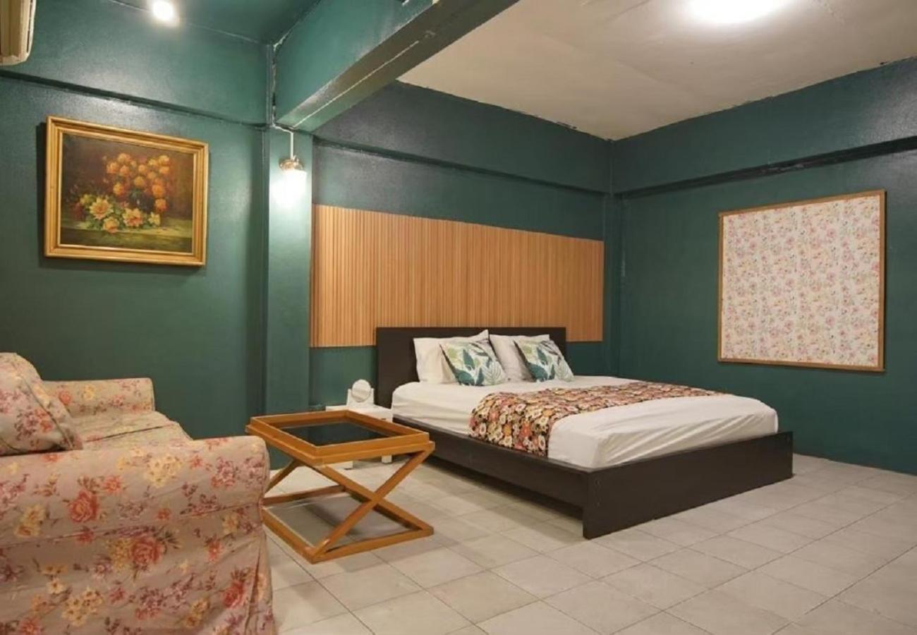 Apartment Go Mrt Samyot Station-the Grand Palace *