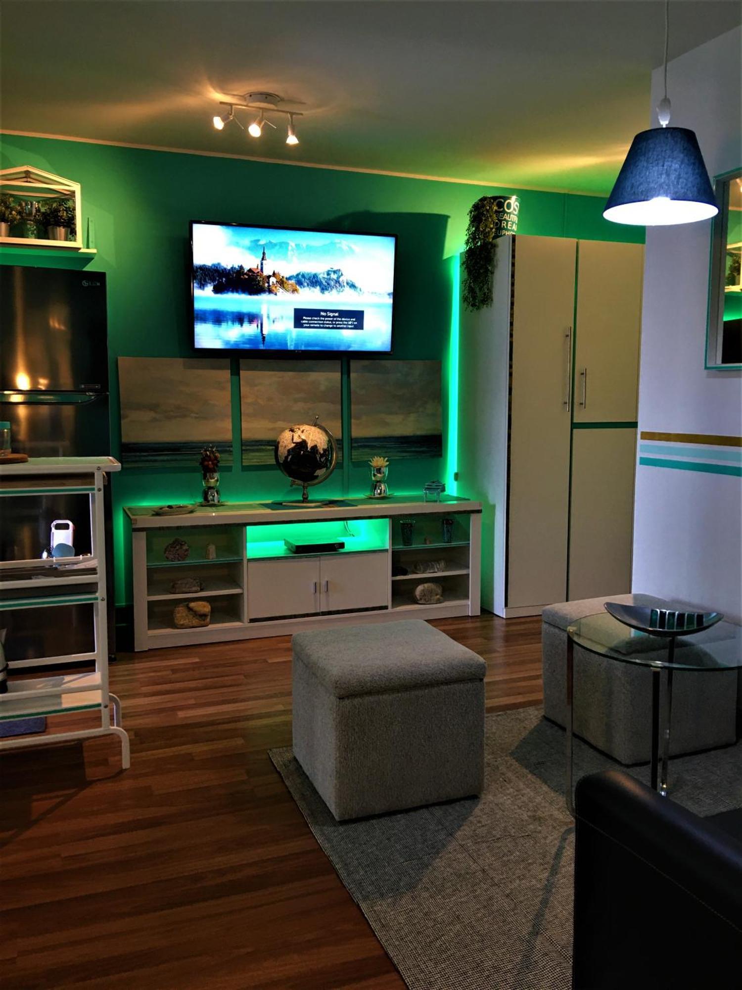 Apartment White Turquoise