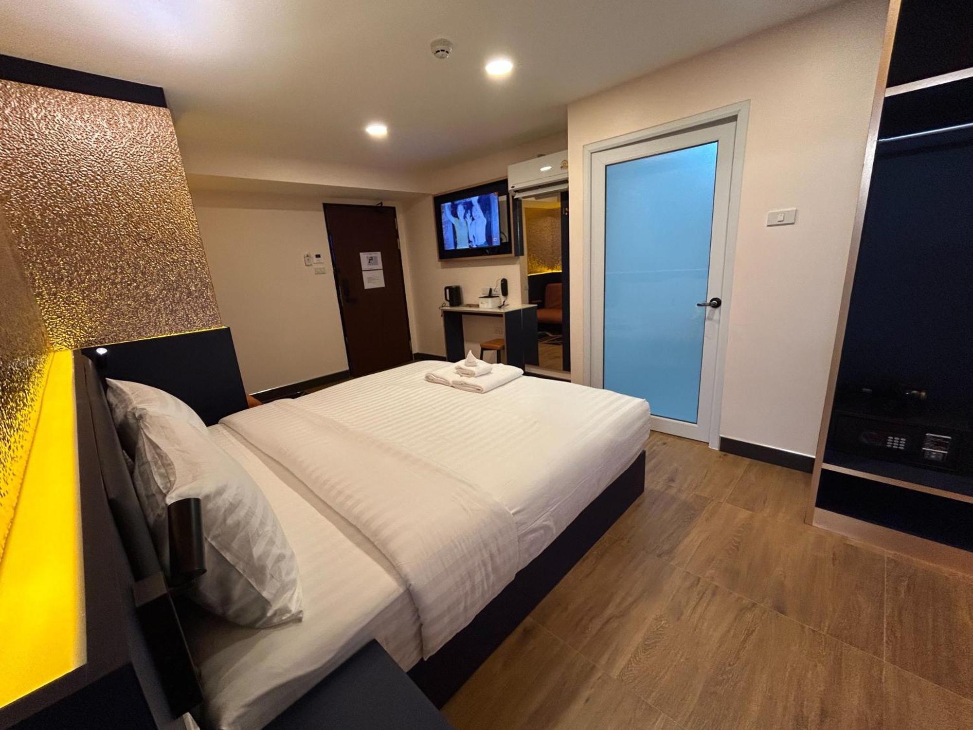 Hotel Emiri - Nana