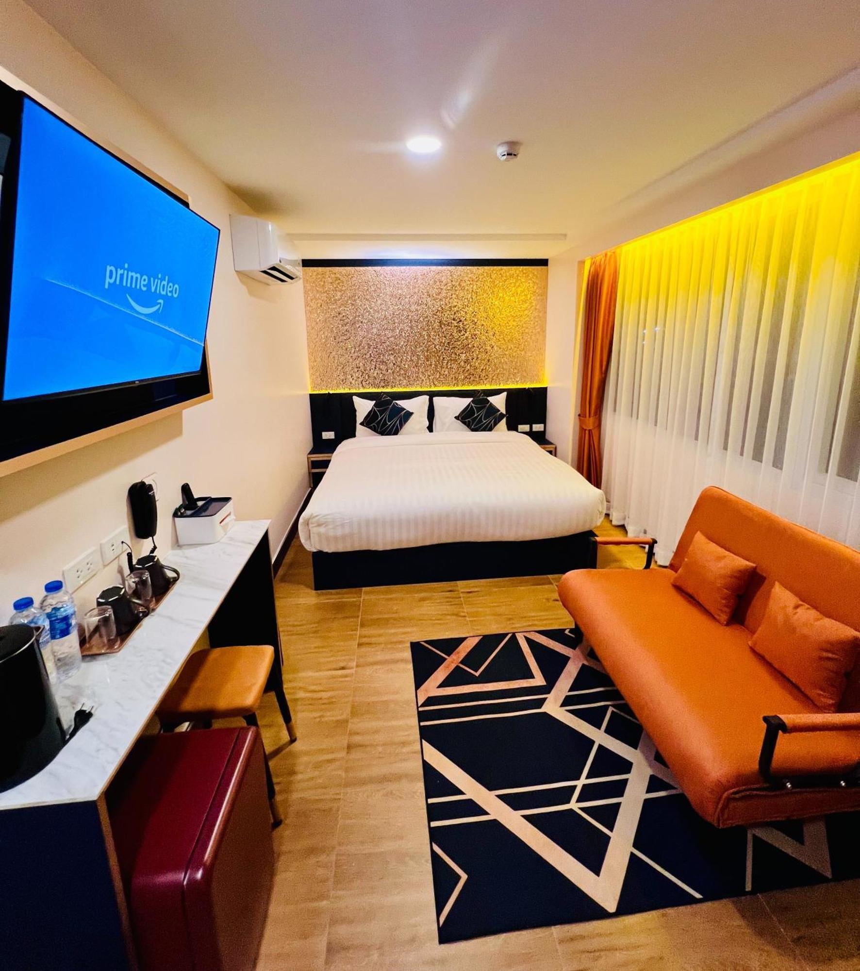 Emiri - Nana Hotel Bangkok