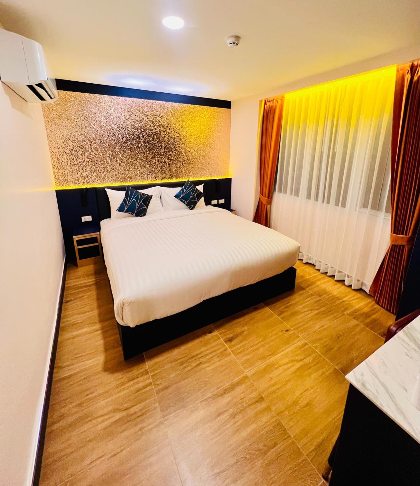 Hotel Emiri - Nana 4*
