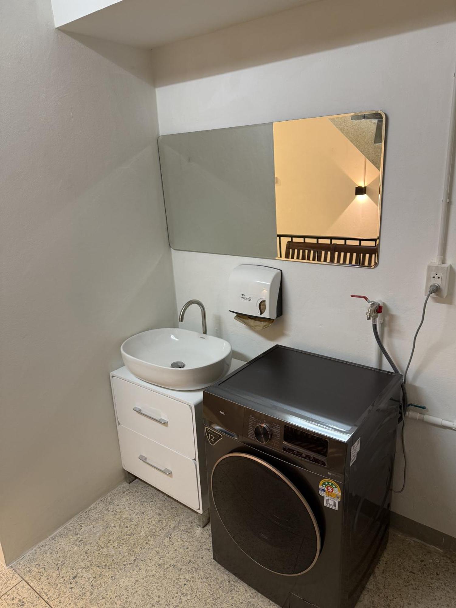 Asrama Twenty Two Place - Sukhumvit 22 Bangkok