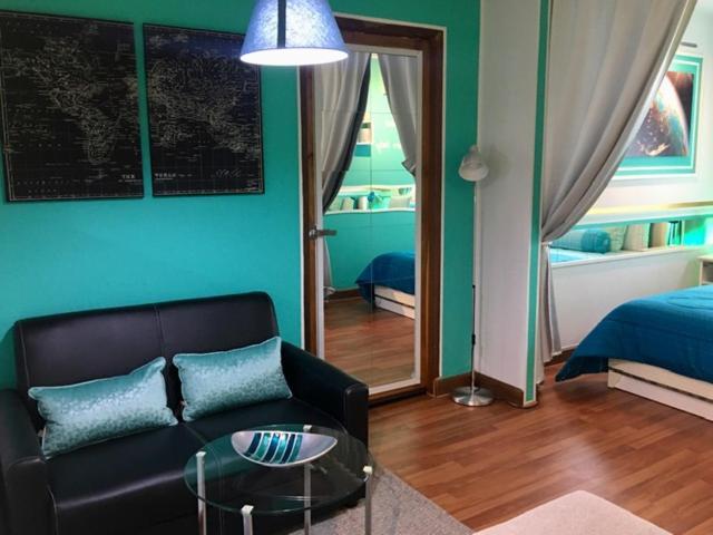 White Turquoise Apartment *