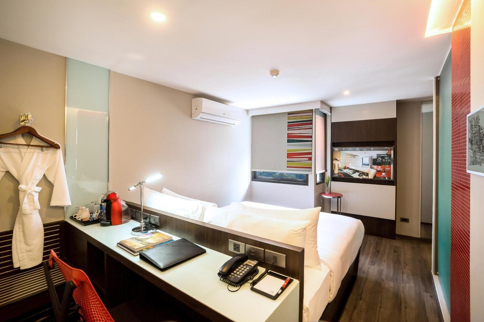 Vib Western Sanam Pao Hotel