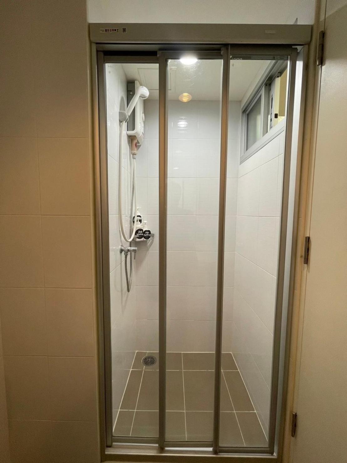 Annahome122@latkrabang Apartment Bangkok