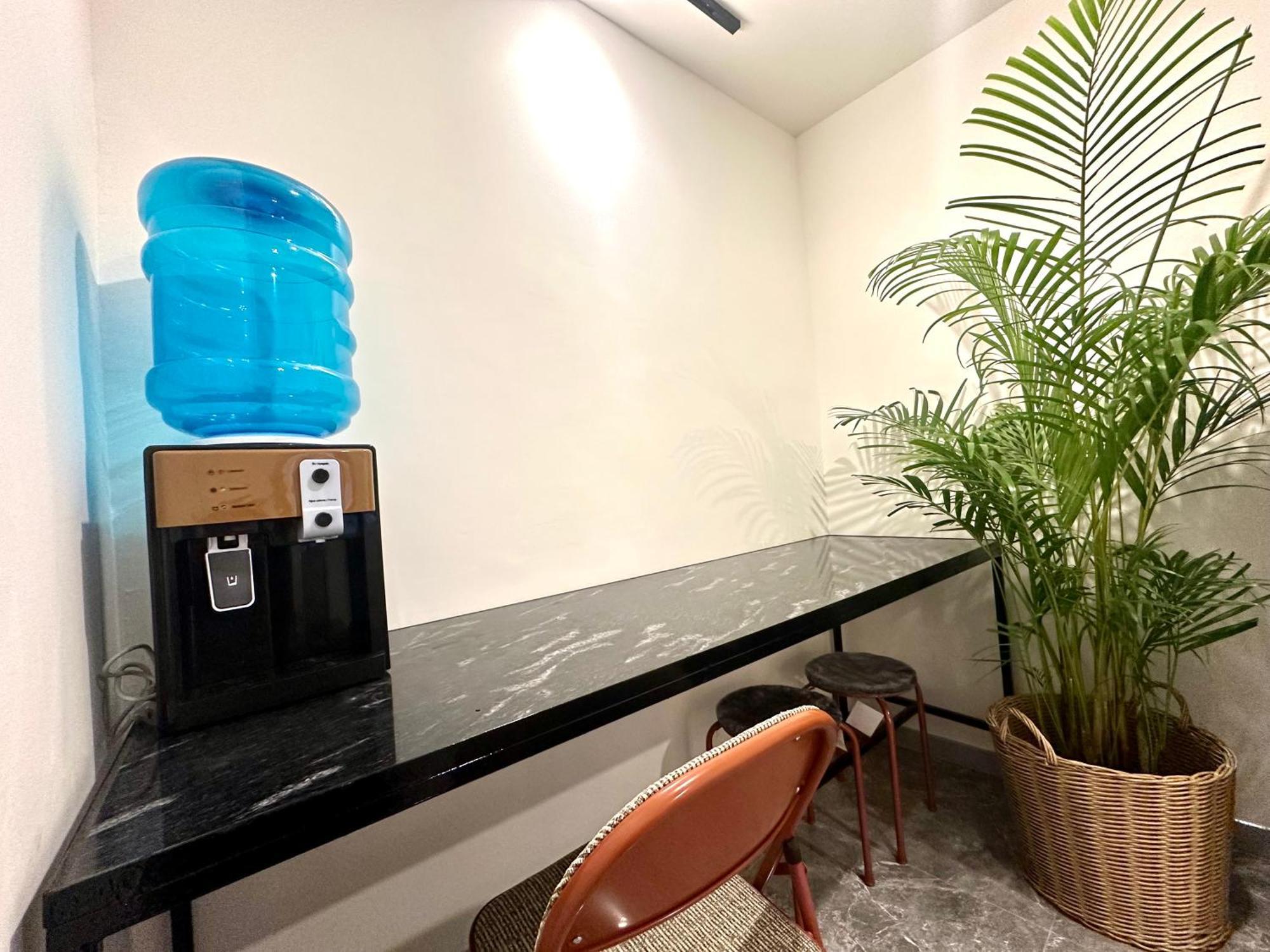 The White Den Chatuchak Hostel Bangkok