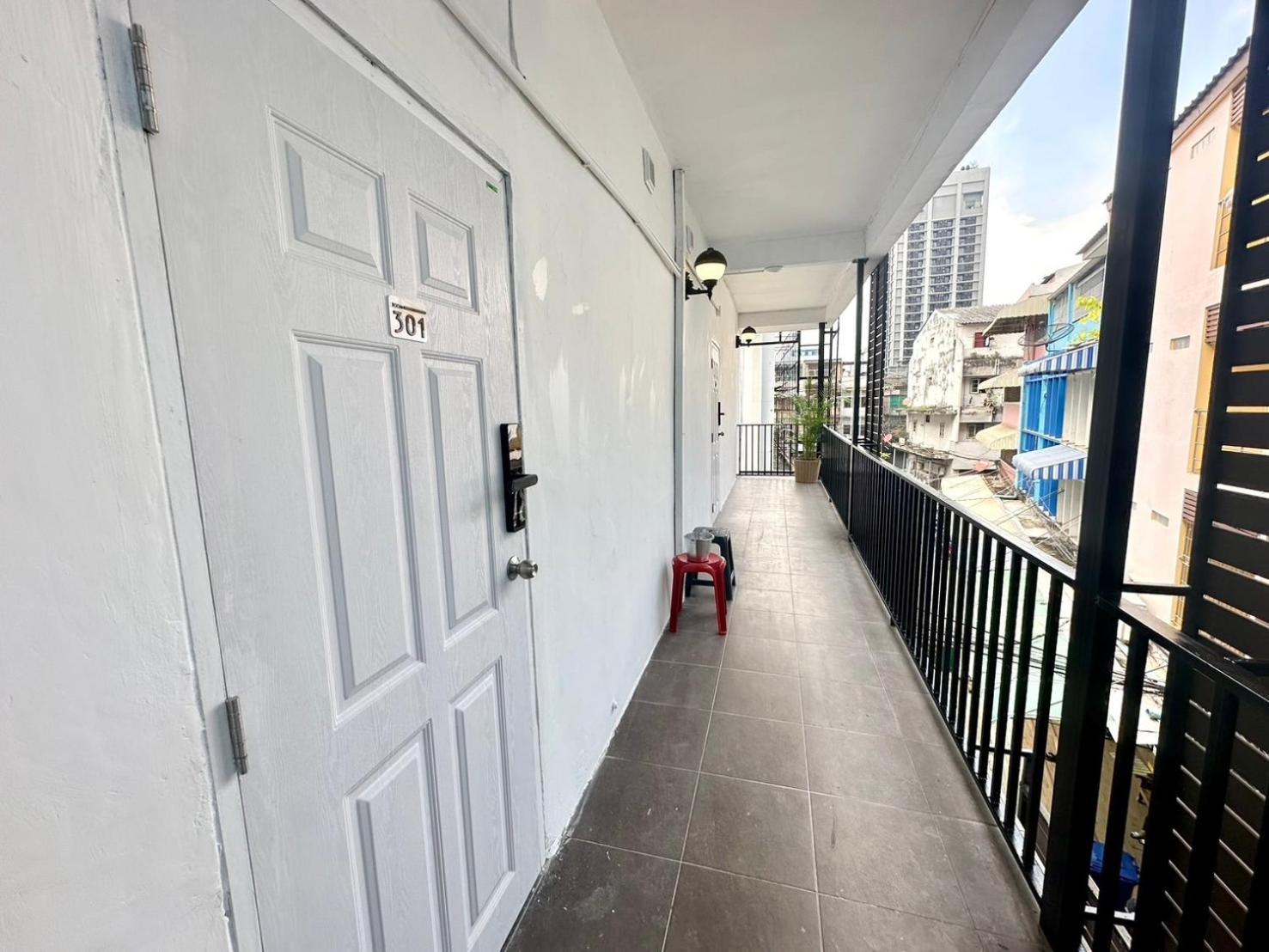Hostel The White Den Chatuchak