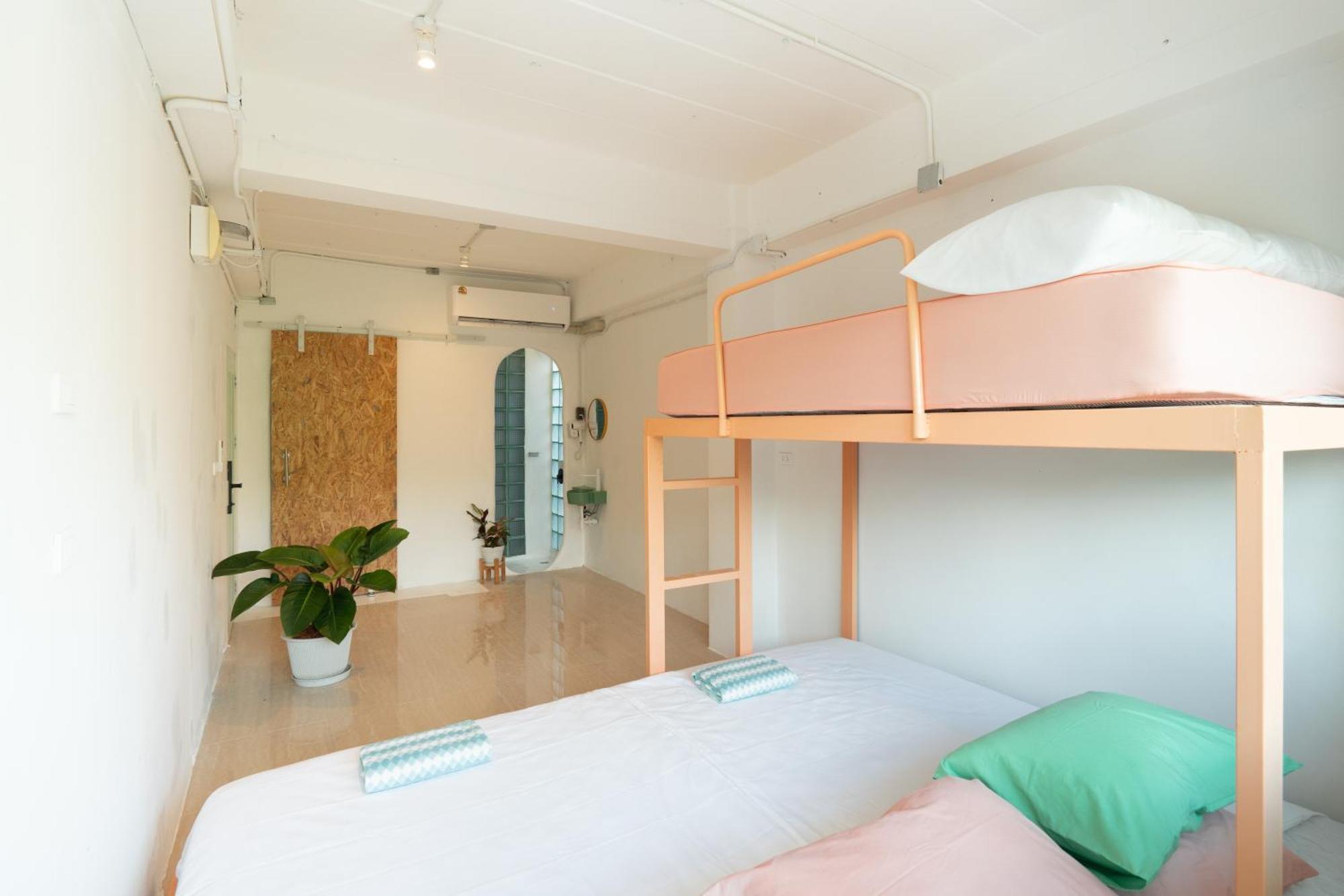 Easy Sunday Khaosan Beds 3*