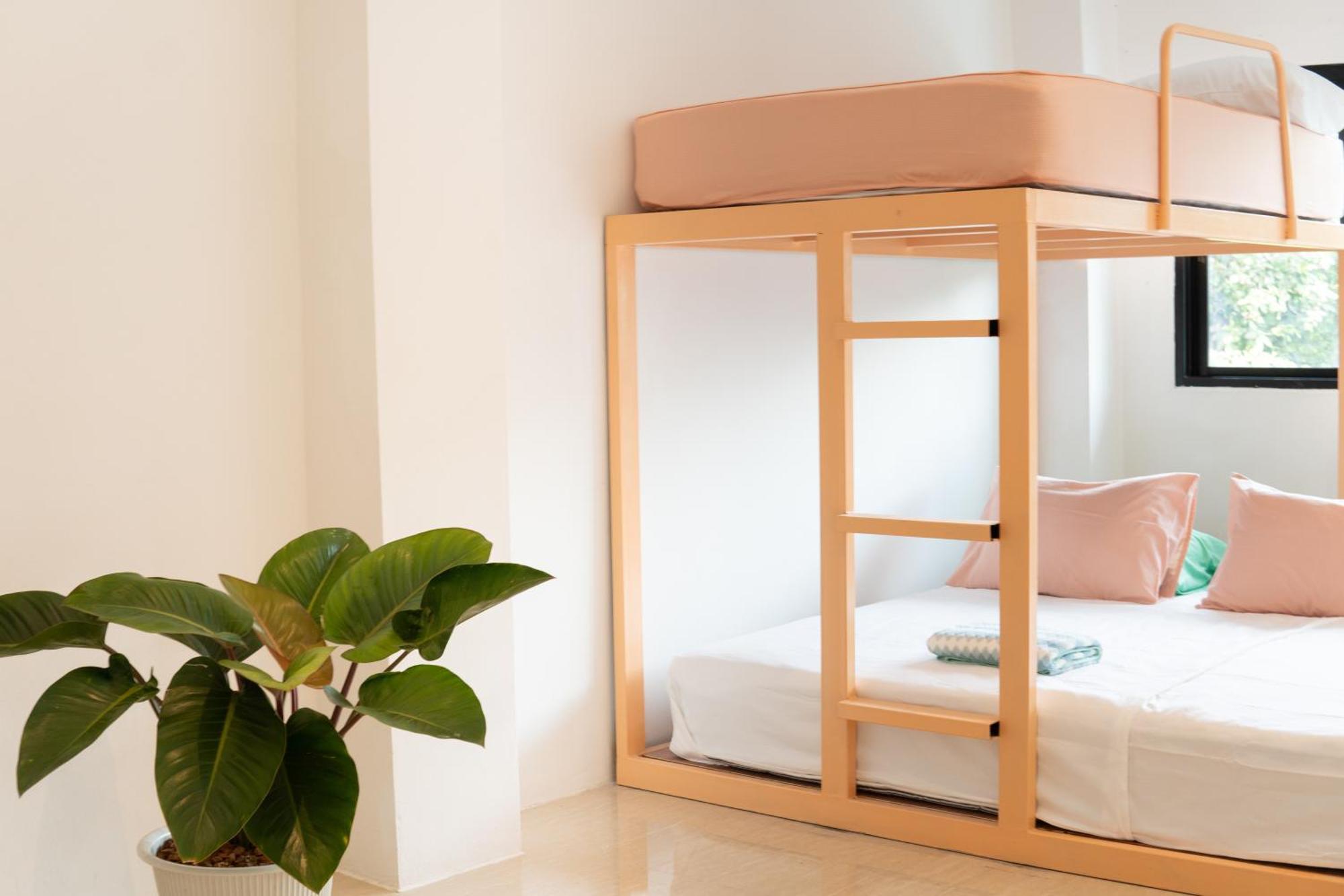 Easy Sunday Khaosan Beds Bangkok
