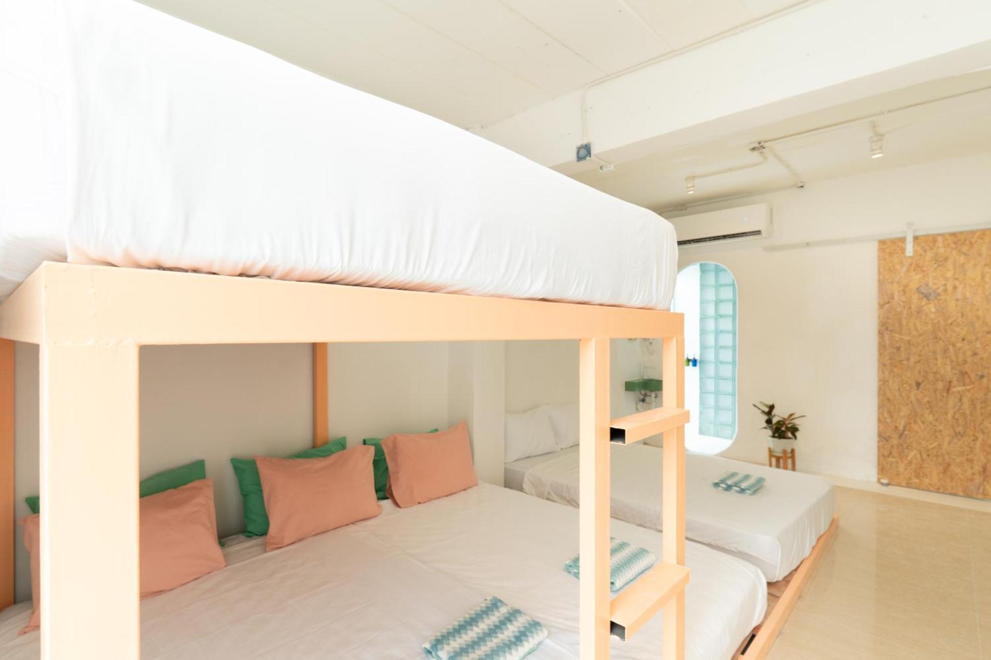 Easy Sunday Khaosan Beds Bangkok