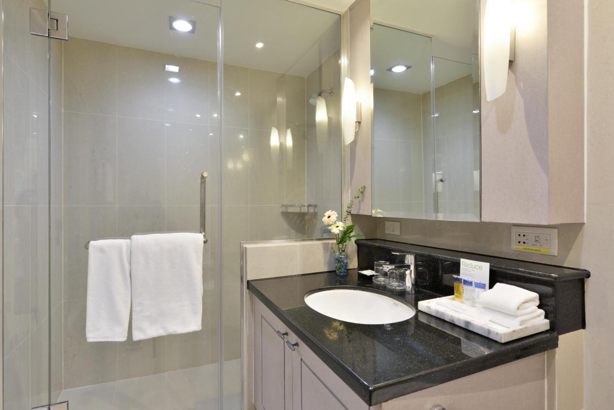 Centre Point Sukhumvit Thong-lo Hotel