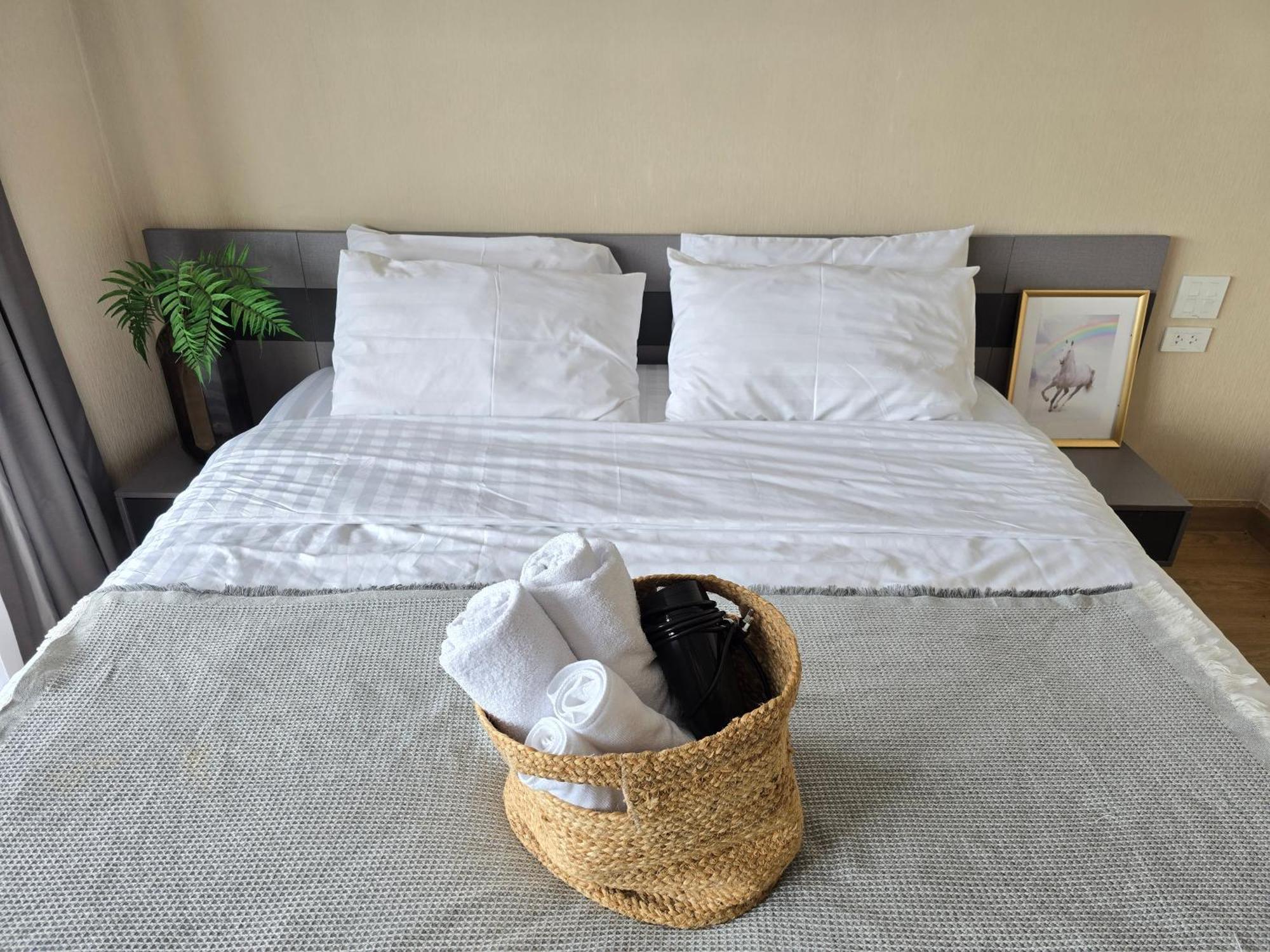 Appartement Selfcheckin The Statetower View Silom High Floor Near Bts With Individual Hi-speed Wifi Bangkok