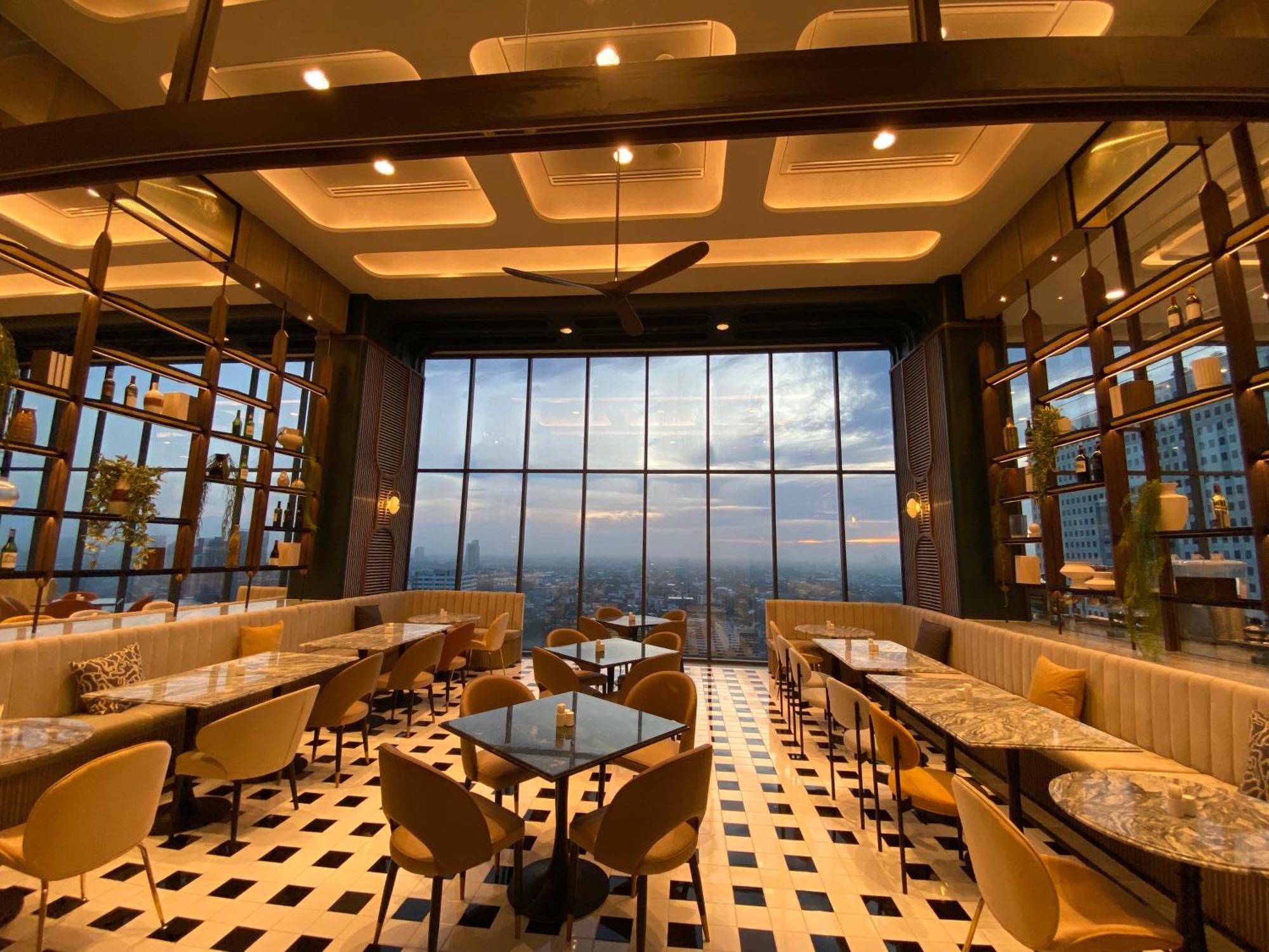 The Quarter Ratchayothin By Uhg Hotel