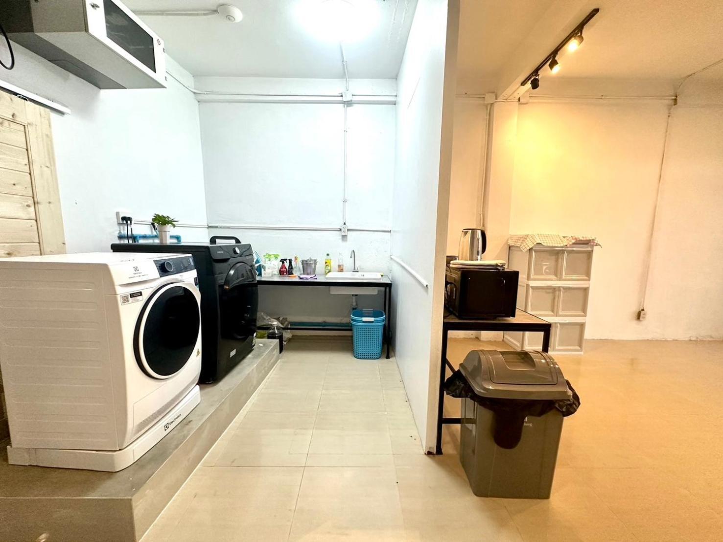 Hostel The White Den Chatuchak Bangkok