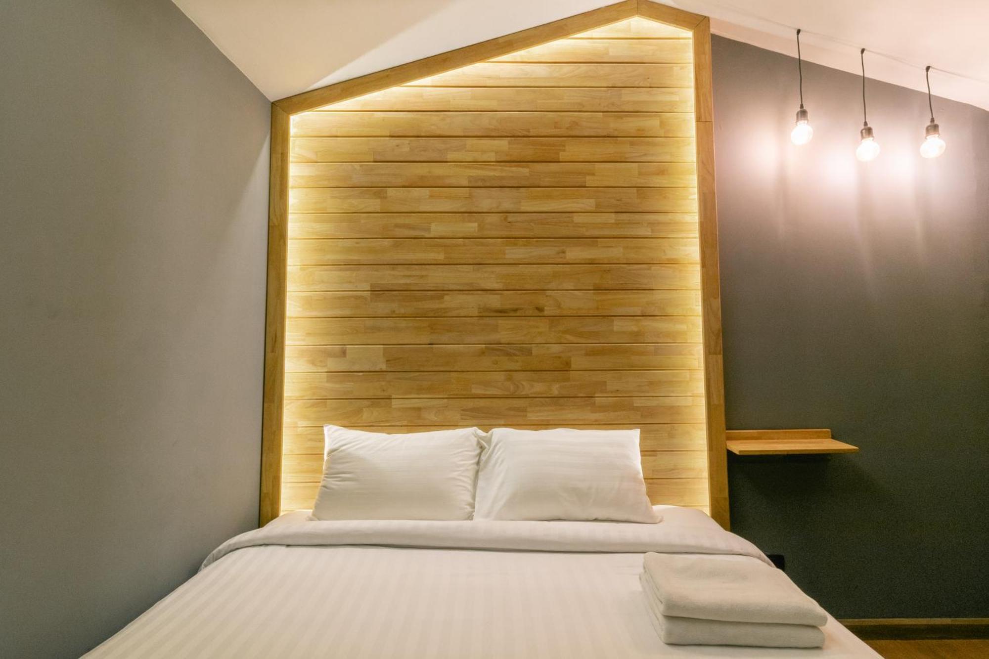 Hostel Timber *