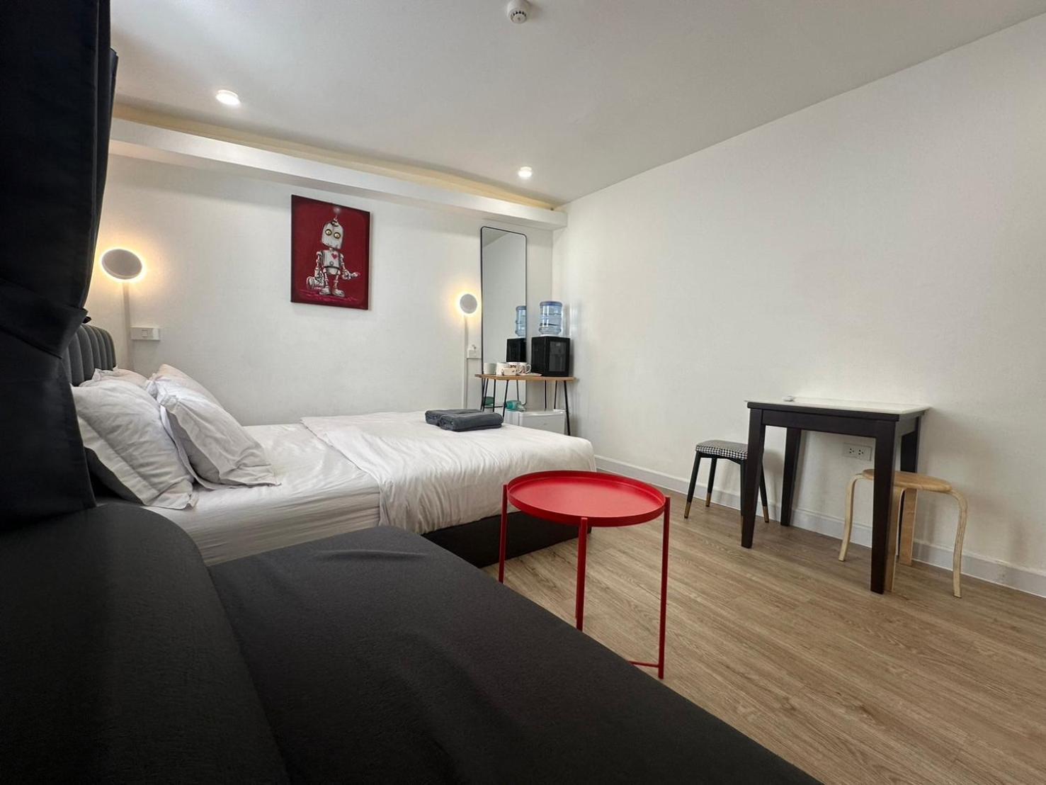 Hostel The White Den Sukhumvit 44 *