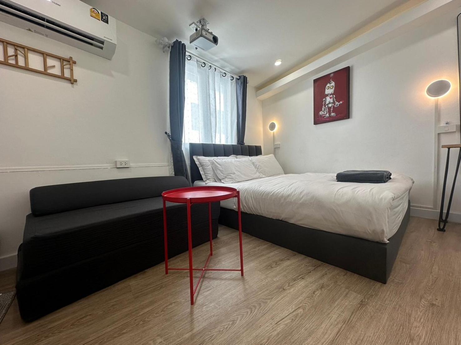 Asrama The White Den Sukhumvit 44 Bangkok