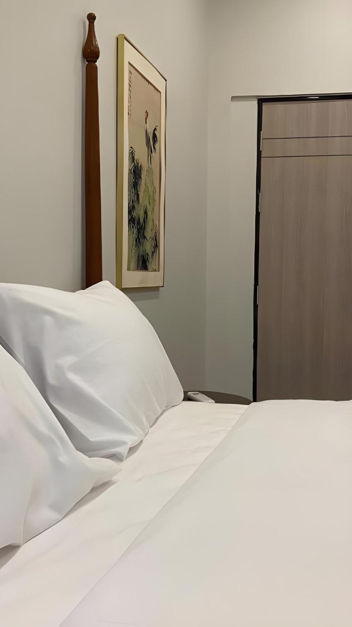 Hidden Dragon V Yaowarat Road Apartment *