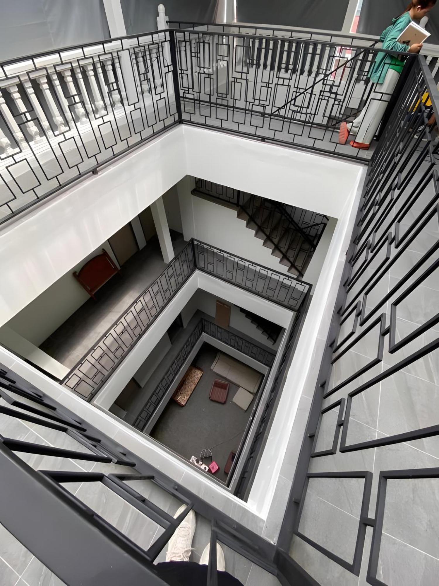 Hidden Dragon V Yaowarat Road Apartment