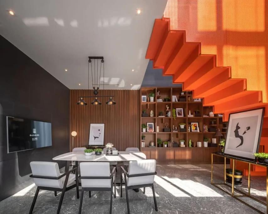 Luxury 29 Floor Pool Sky View King Bed Coworking Bts Apartment