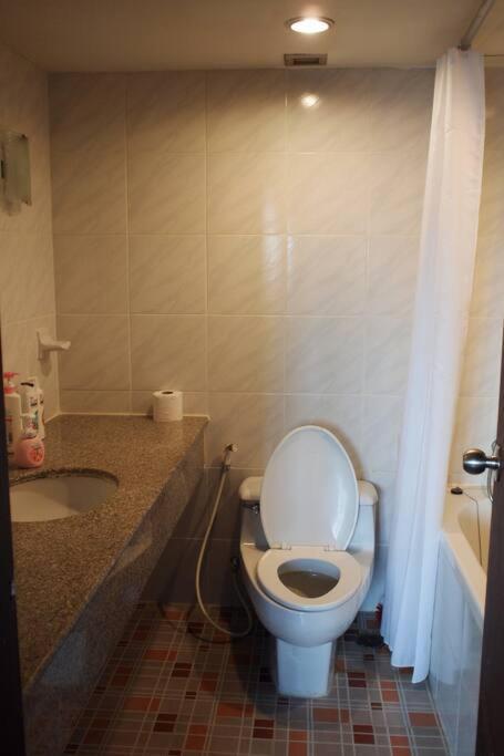 Spacious In Sukhumvit Nana *