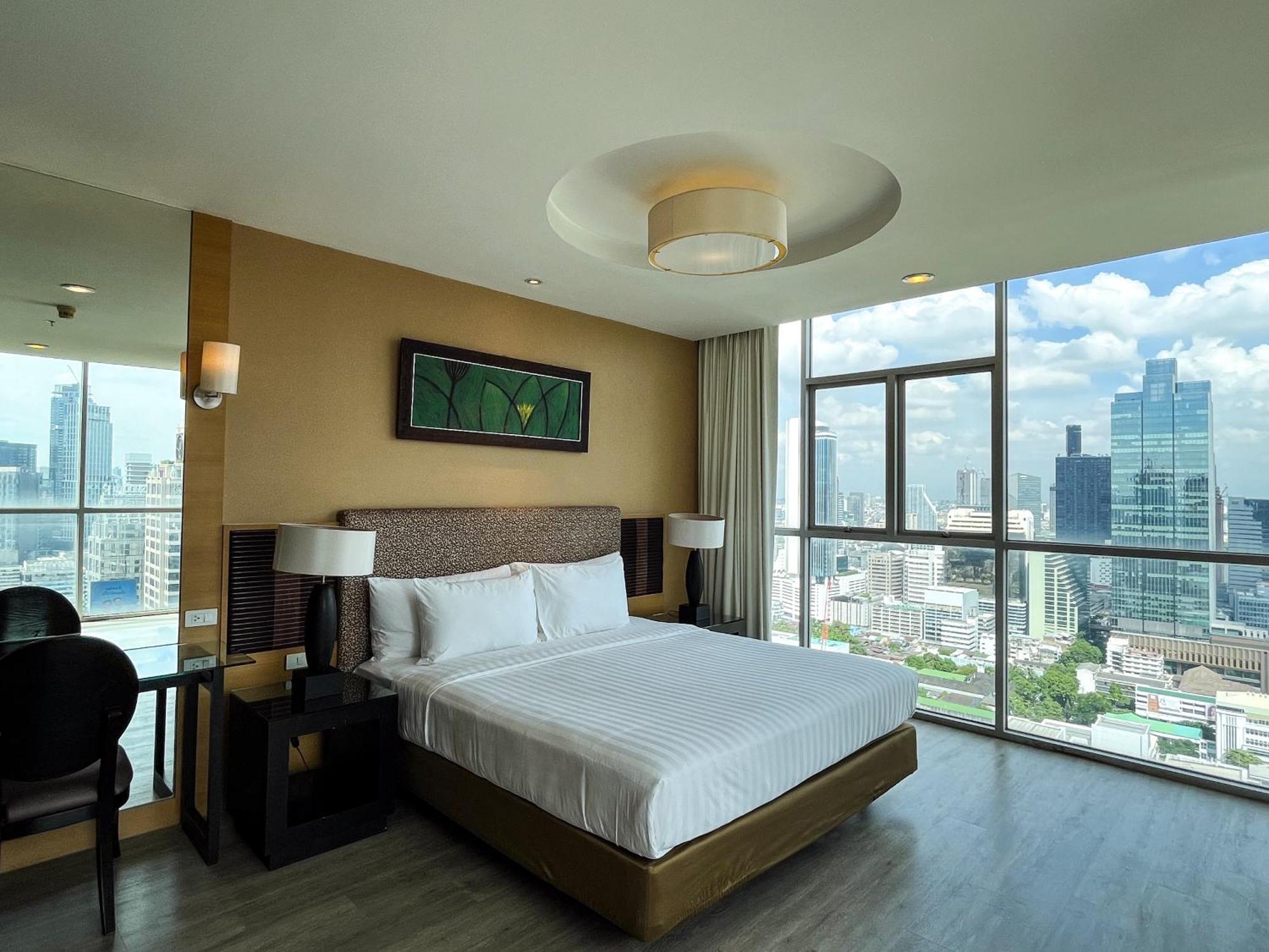 Urbana Sathorn Hotel, Hotel