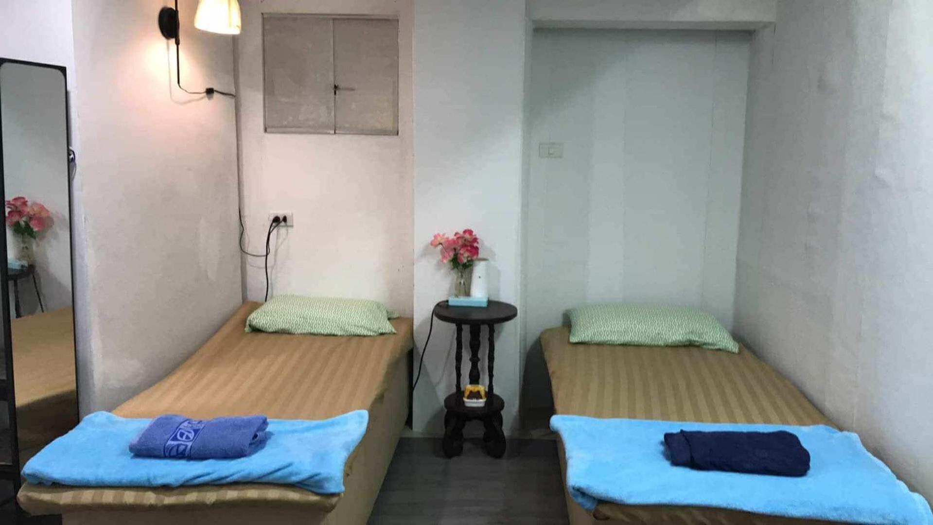Baan1668 Hometel Near Chinatown One Hostel *