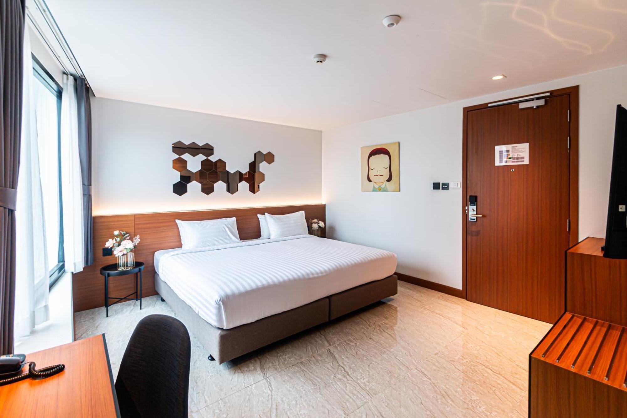 Frame Hotel