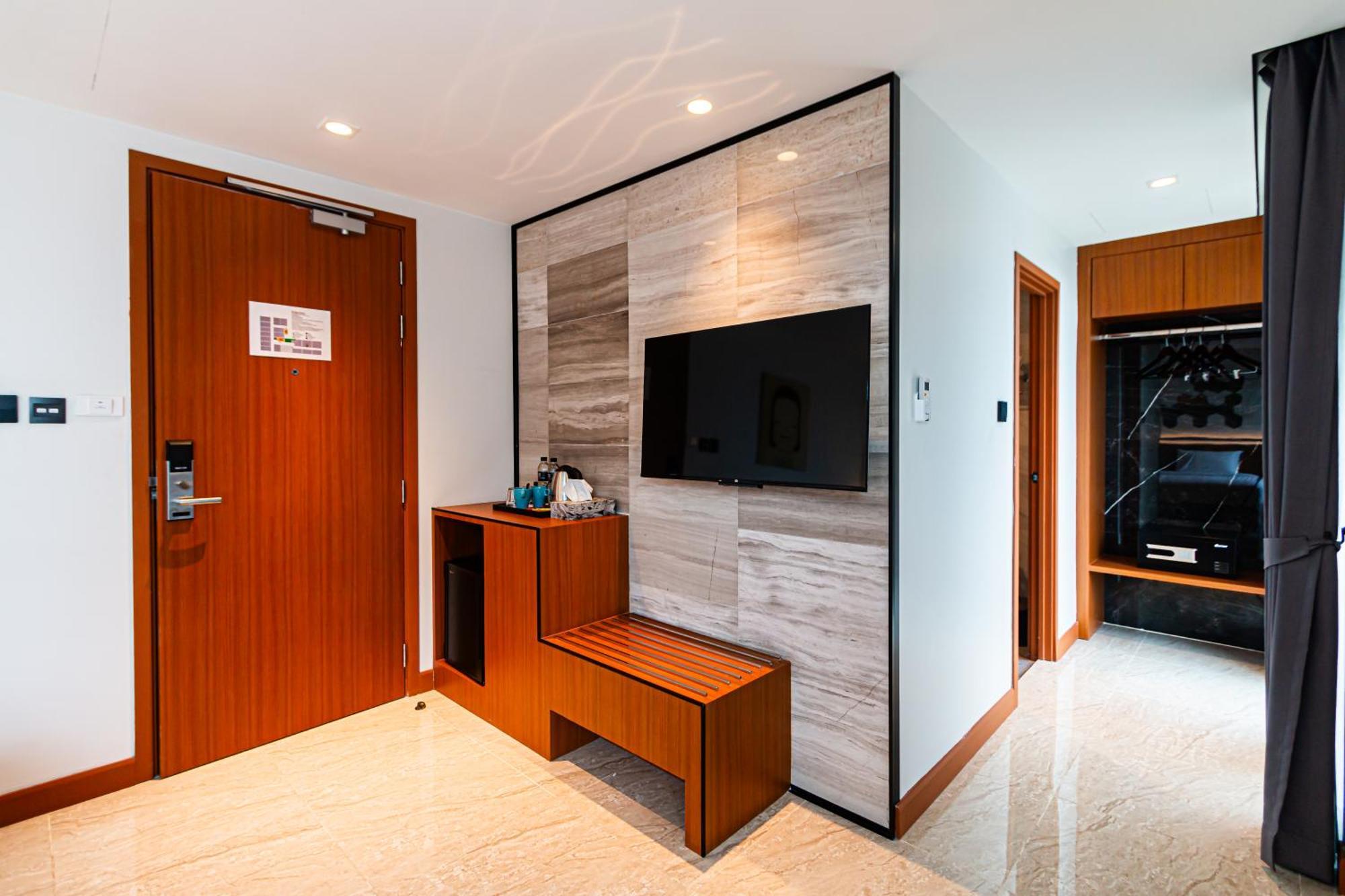 Hotel Frame
