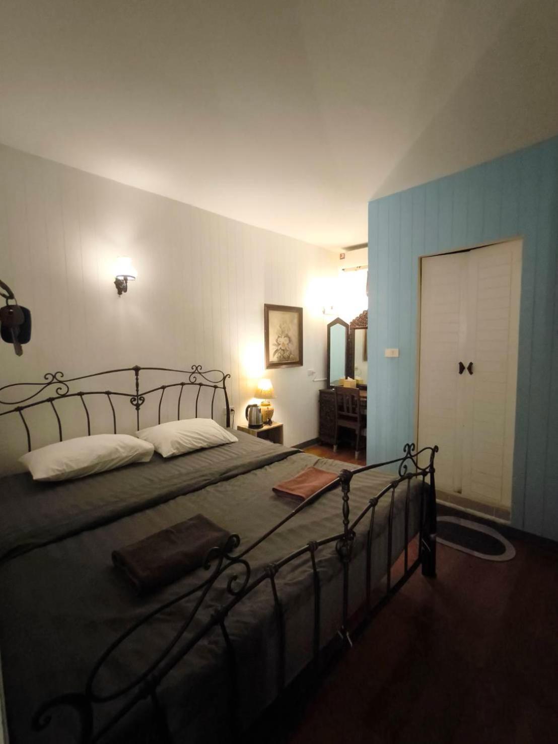 Bann Chana Bkk Guest house *