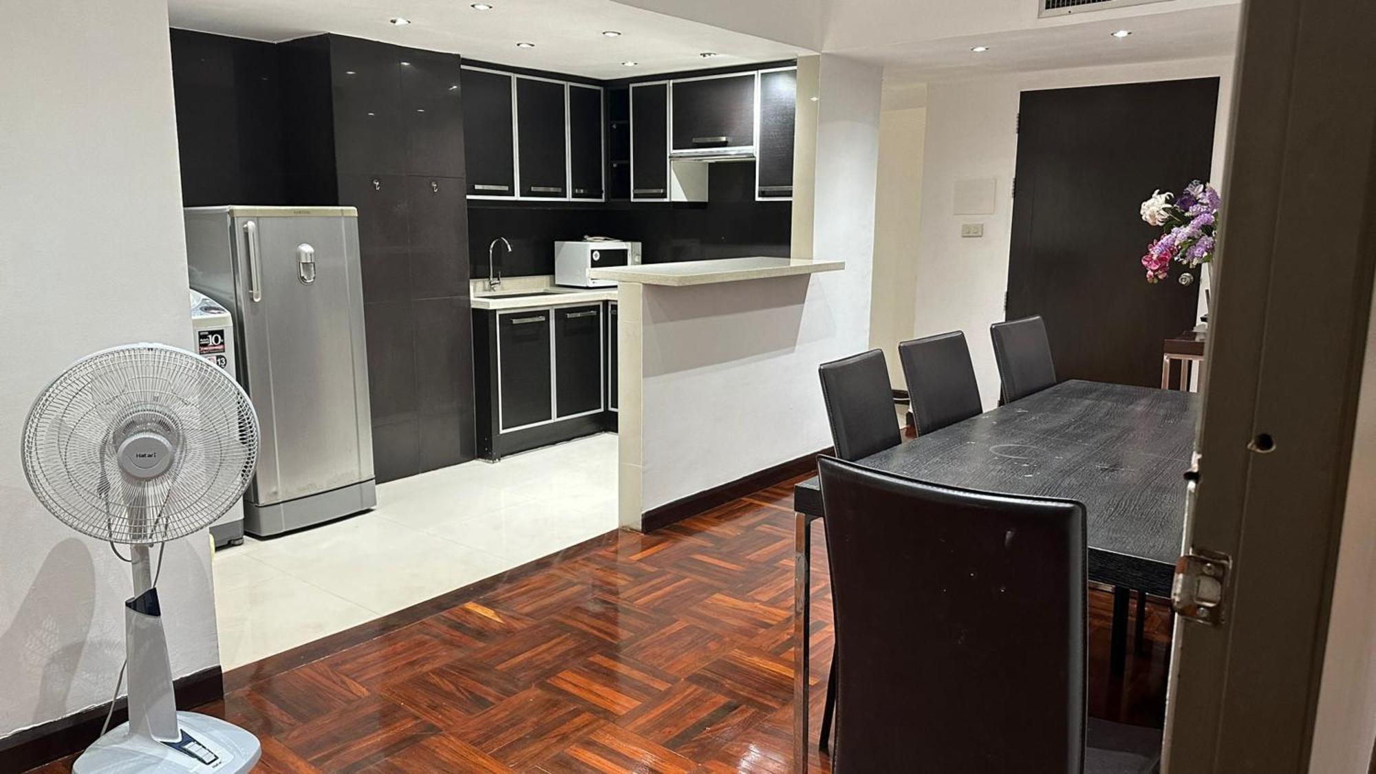 Spacious 1,2 & 3 Bedroom Serviced Apartments Omni - Nana Bts Bangkok