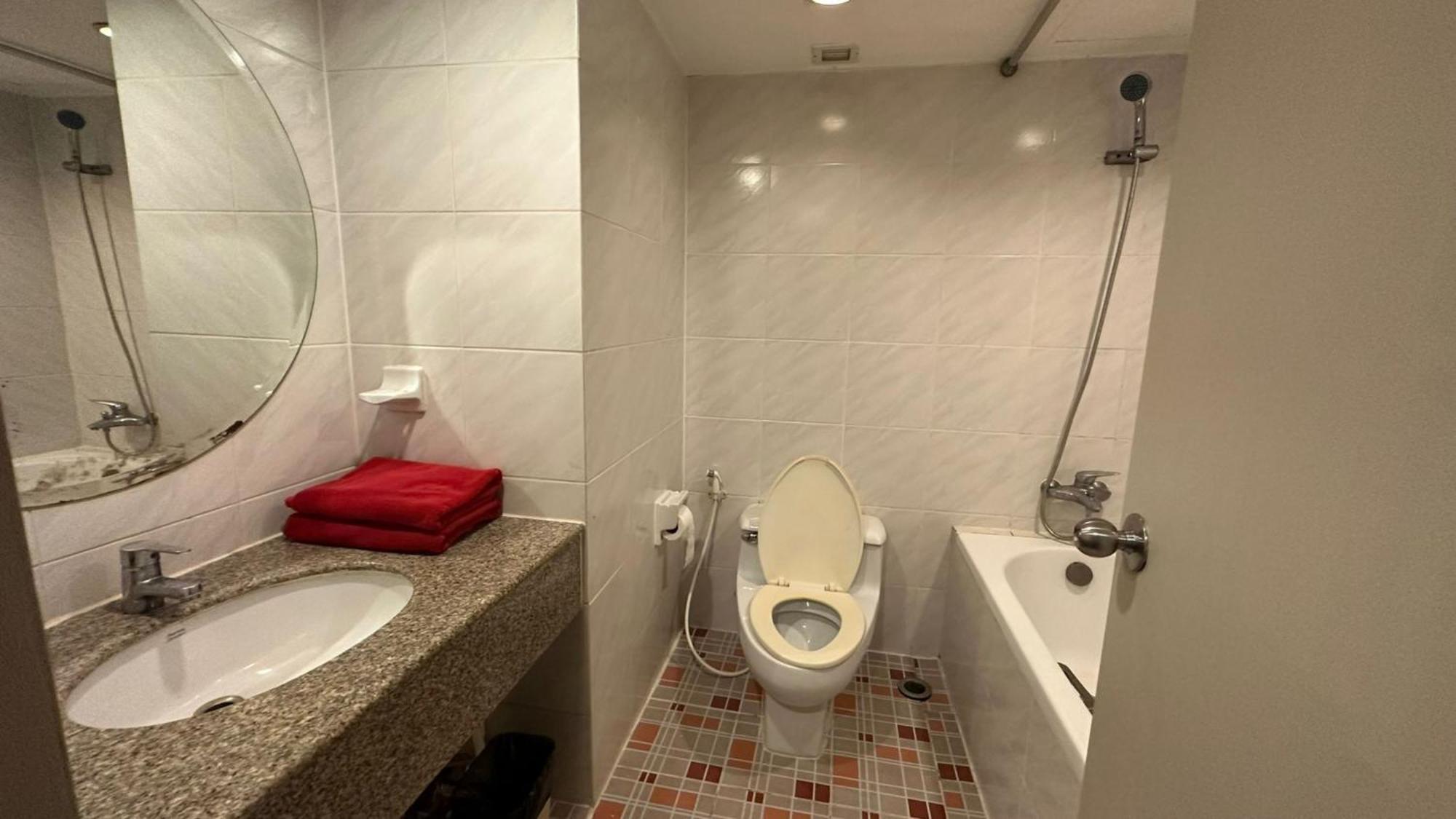 Apartment Spacious 1,2 & 3 Bedroom Serviced Apartments Omni - Nana Bts *