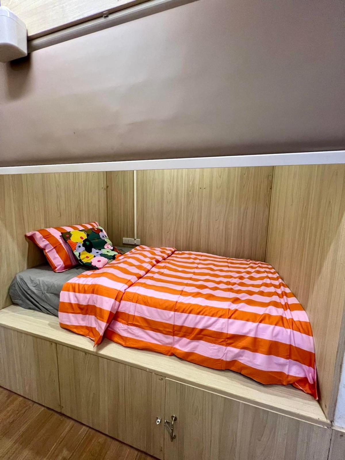 Comfy Crib 2 * Bangkok