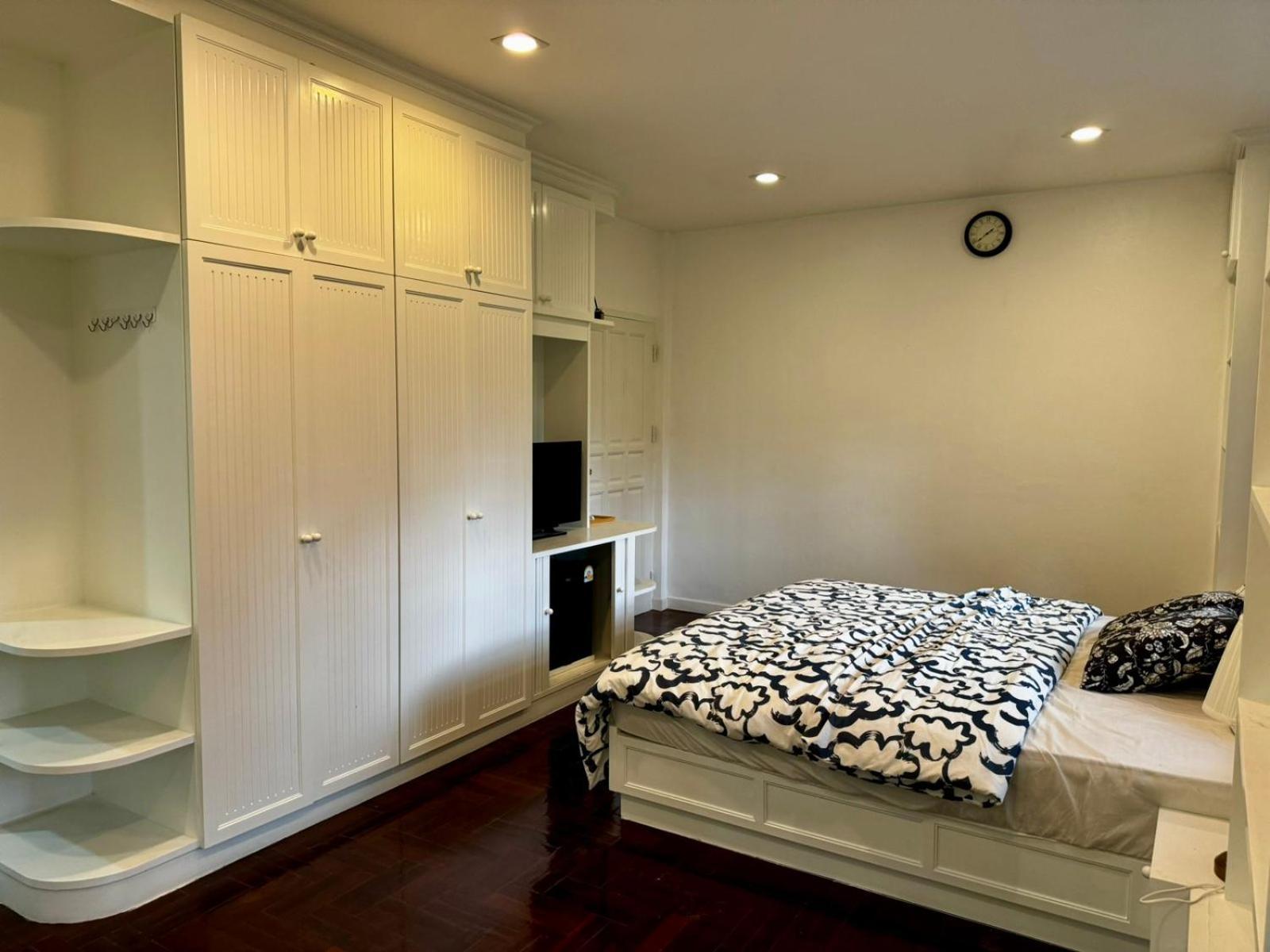 Hostel Comfy Crib 2