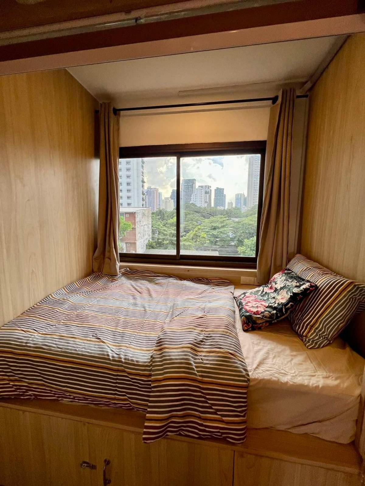 Comfy Crib 2 * Bangkok