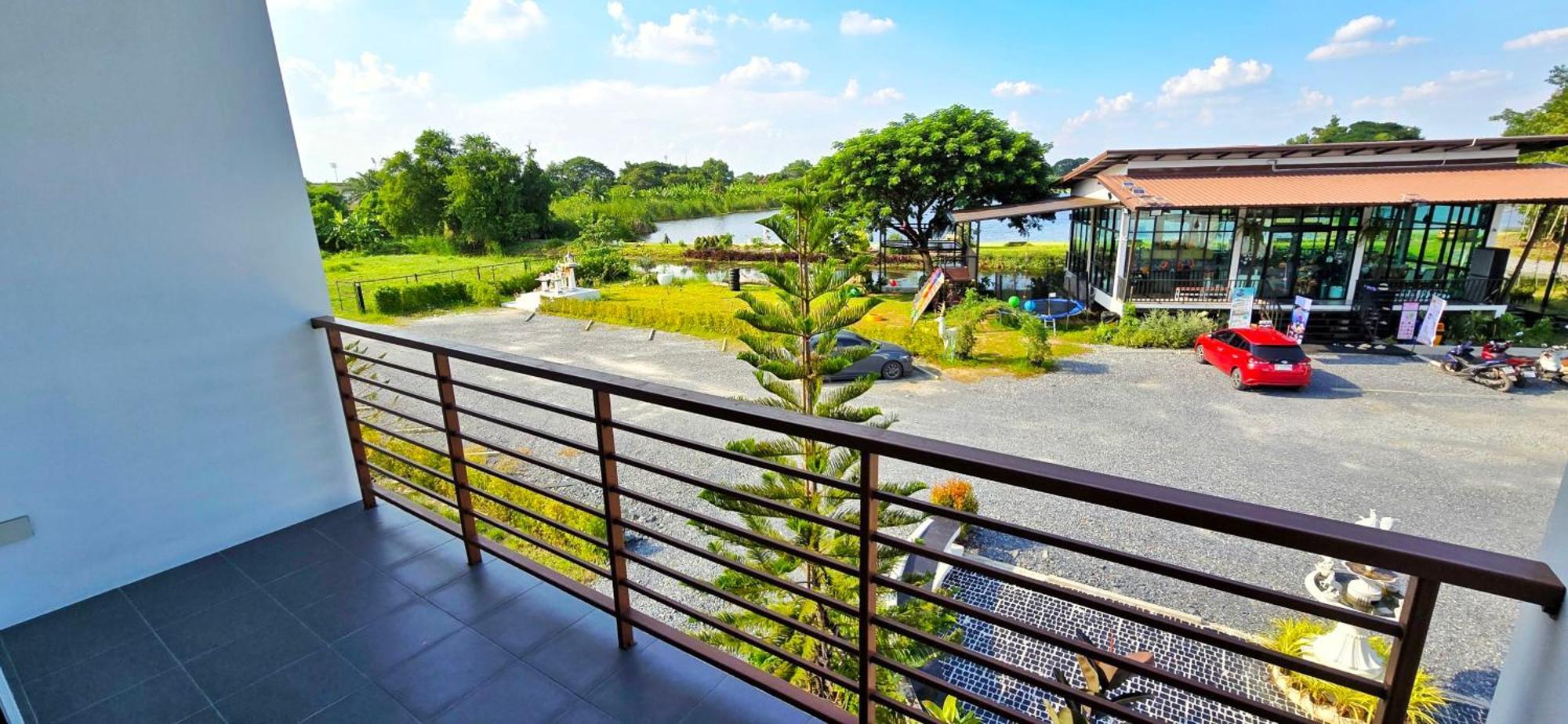 Tiny Island Homestay Bangkok