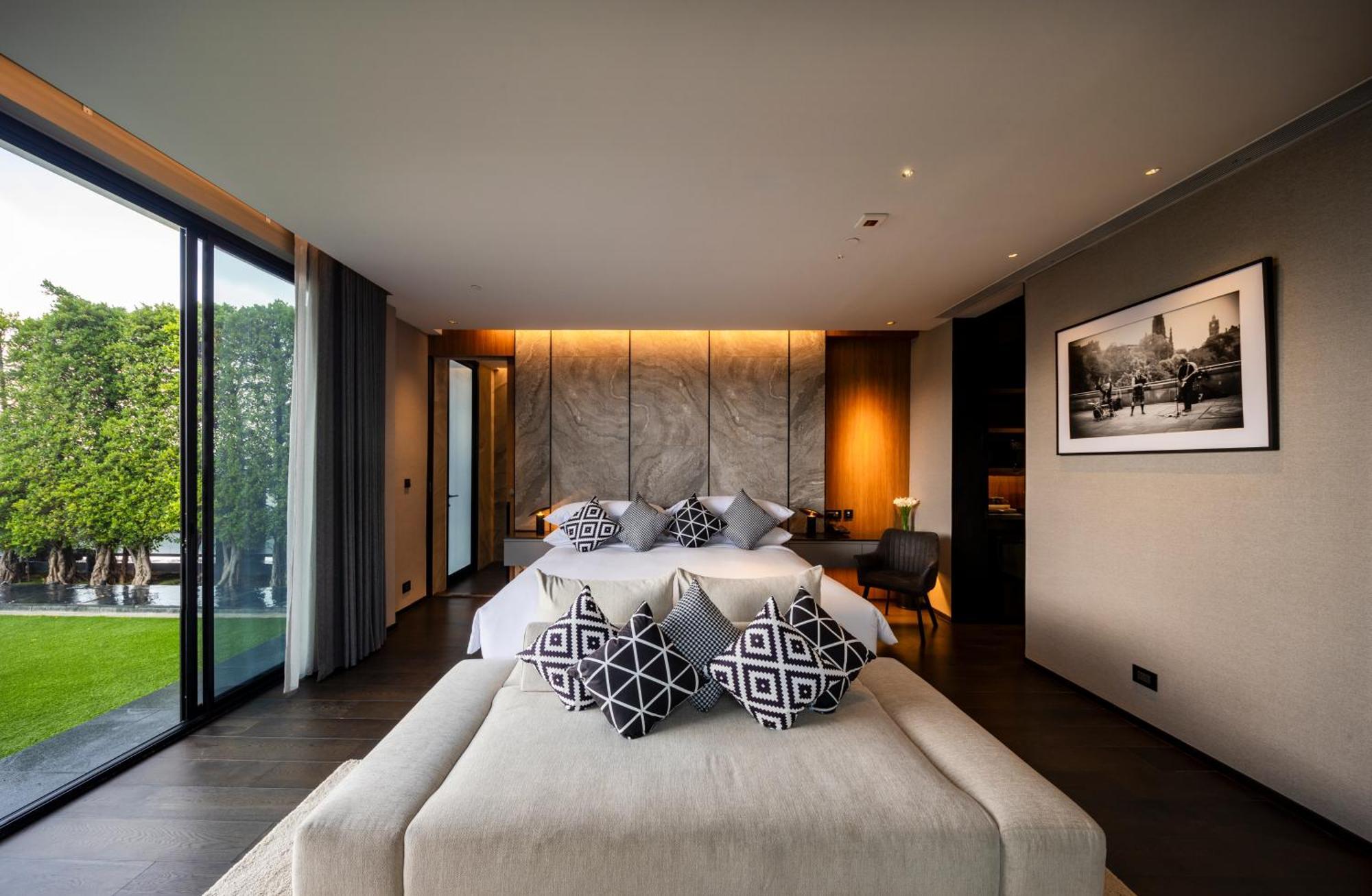Walton Sukhumvit Hotel 4*